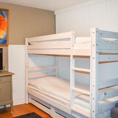 1 Bedroom Amazing Apartment In Ystad Luaran gambar