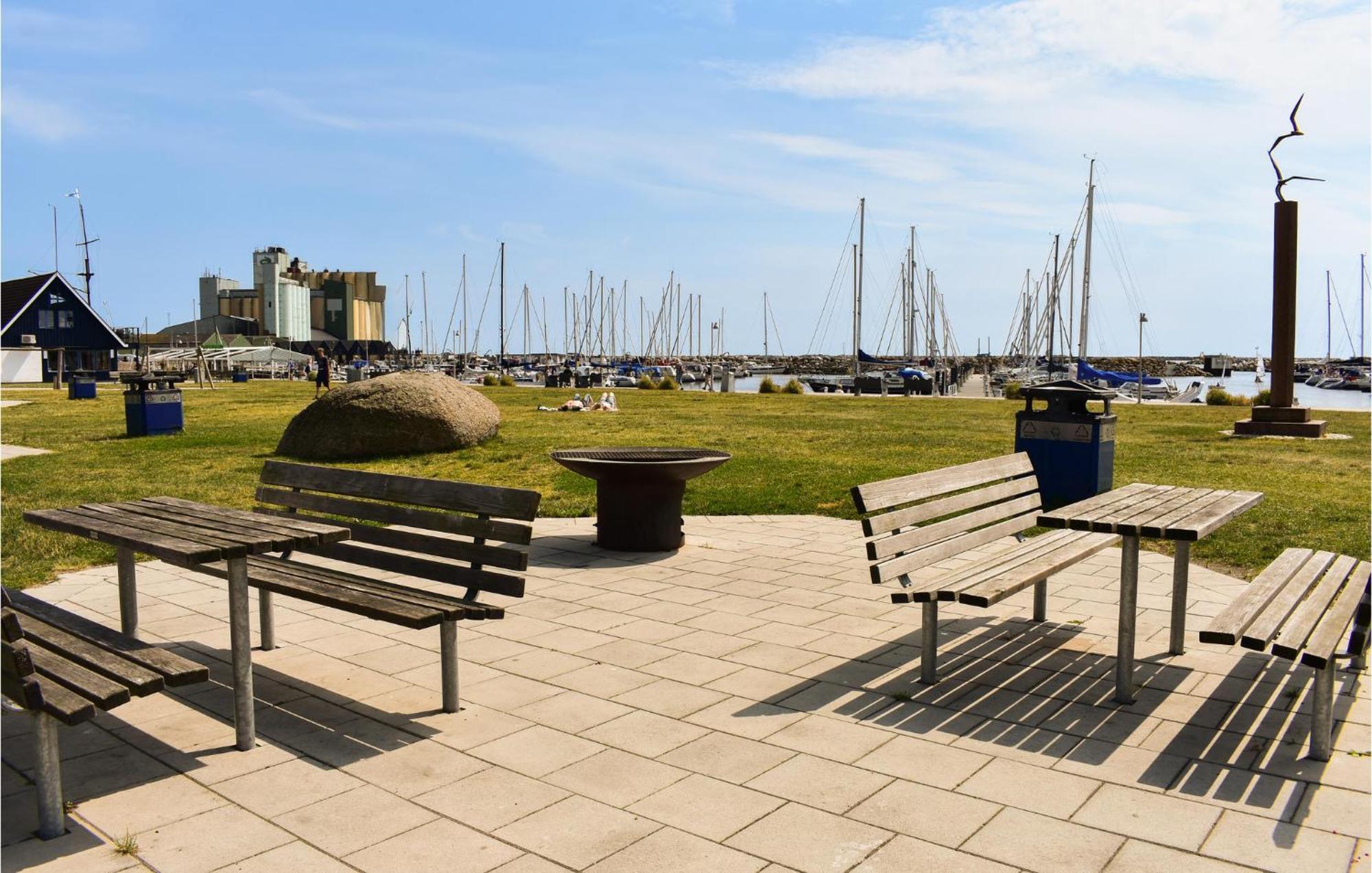 1 Bedroom Amazing Apartment In Ystad Luaran gambar